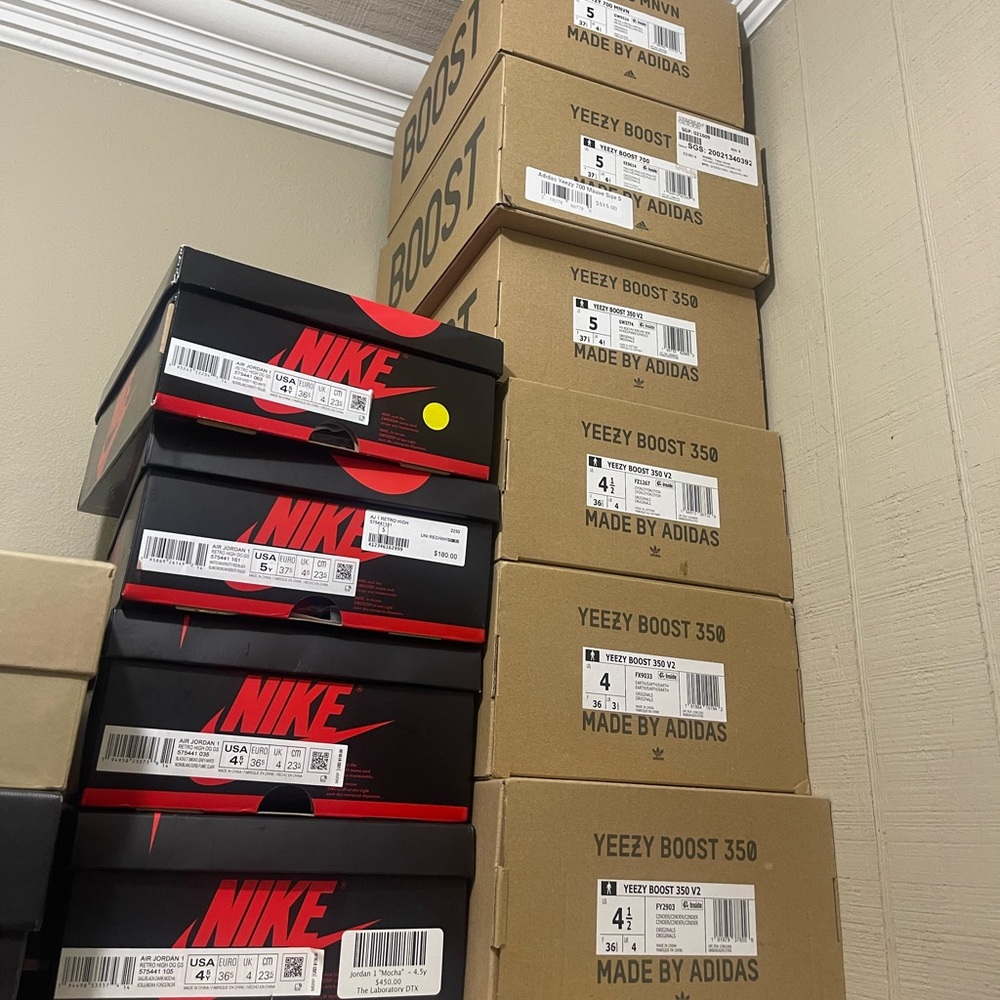 Yezzys and Nike shoe boxes